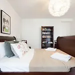 FLH Príncipe Real Spacious flat with Terrace&View